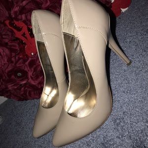 Steve Madden Beige/Nude Heels